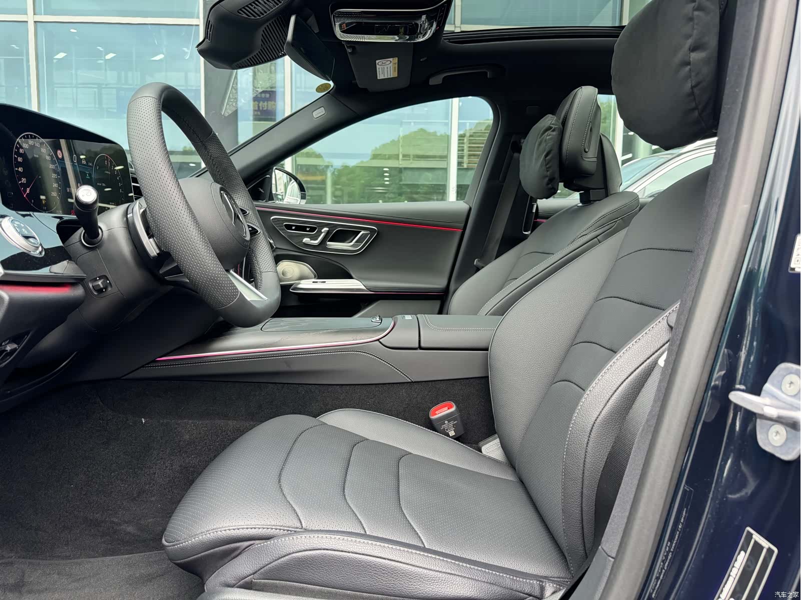 Mercedes-Benz E-Class, 2024 19