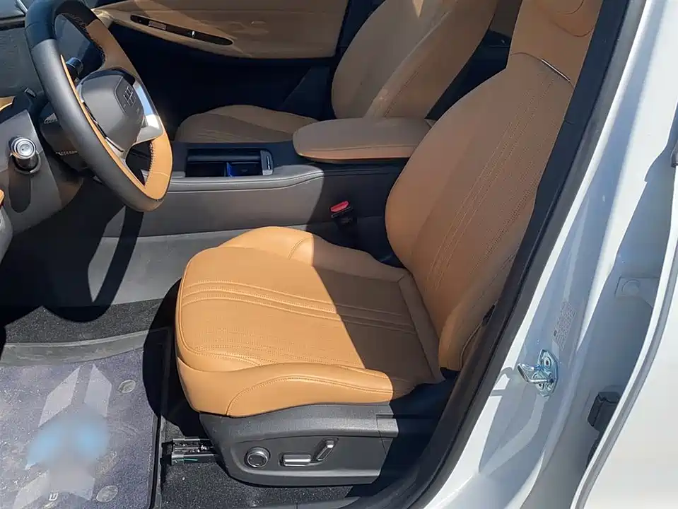 Geely Galaxy Galaxy L7