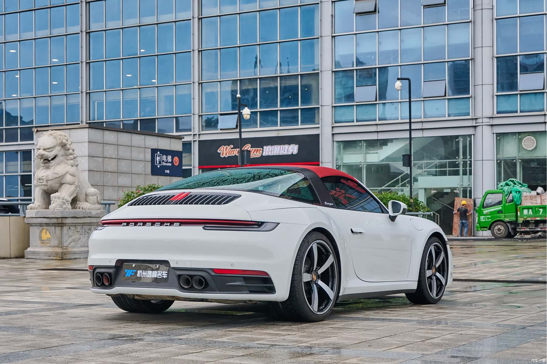 Porsche 911, 2024 18