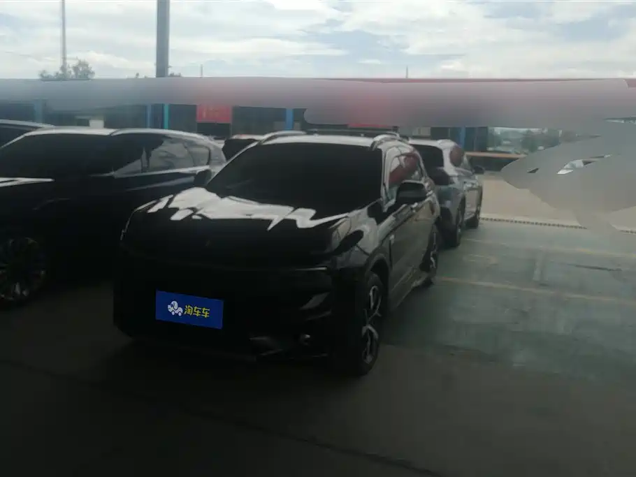 Lynk & Co 01