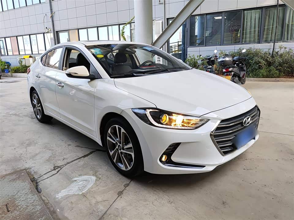 Hyundai Lead