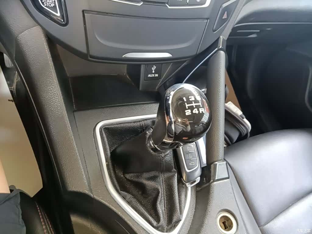 DongFeng AX7, 2017 14