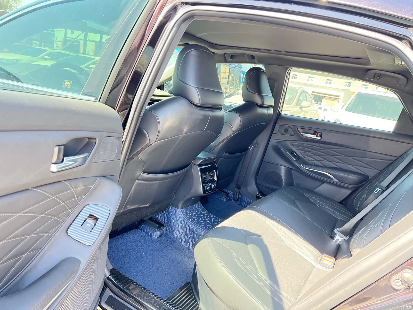 Toyota Avalon, 2019 все фото