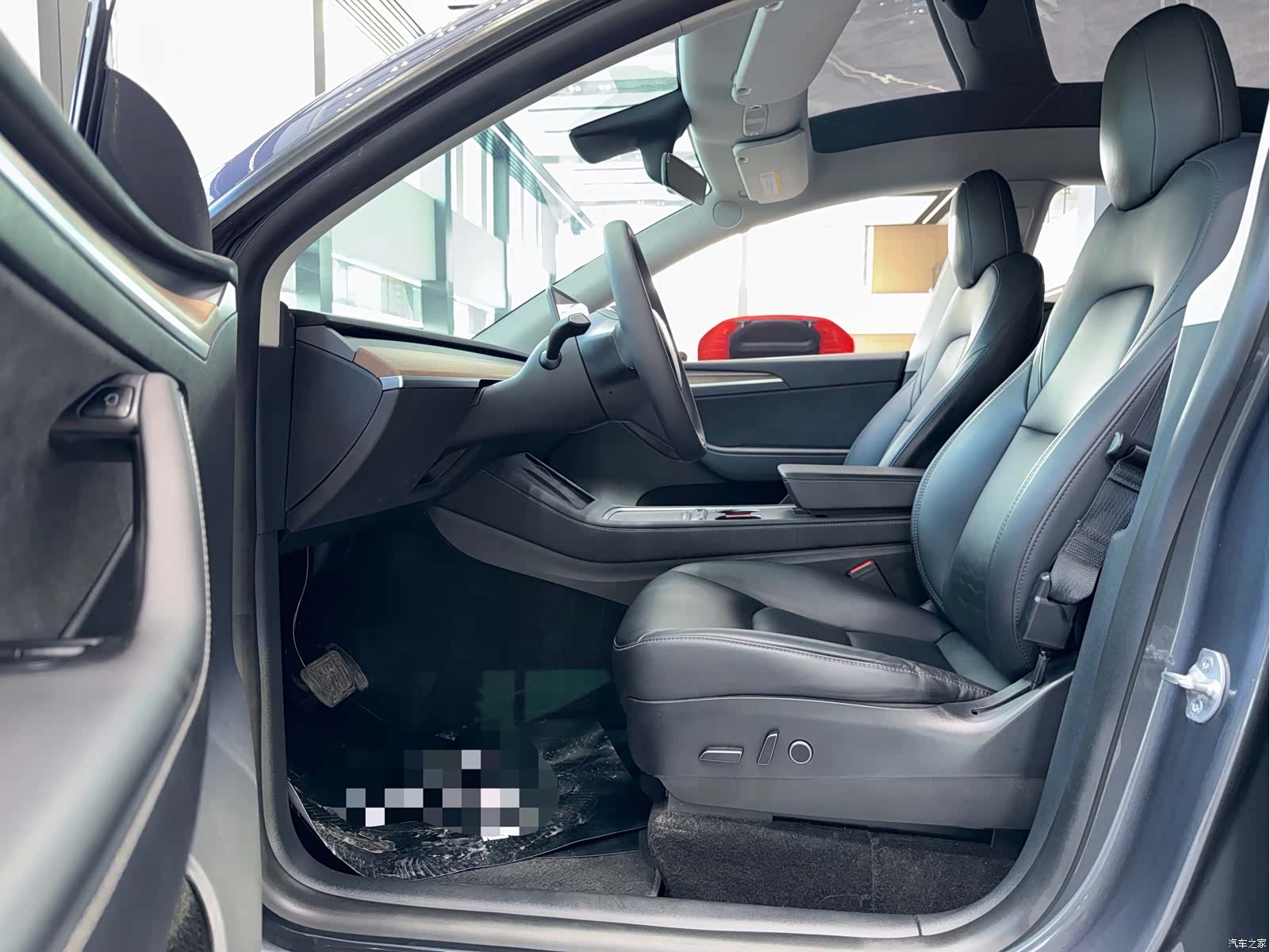 Tesla Model Y, 2021 4