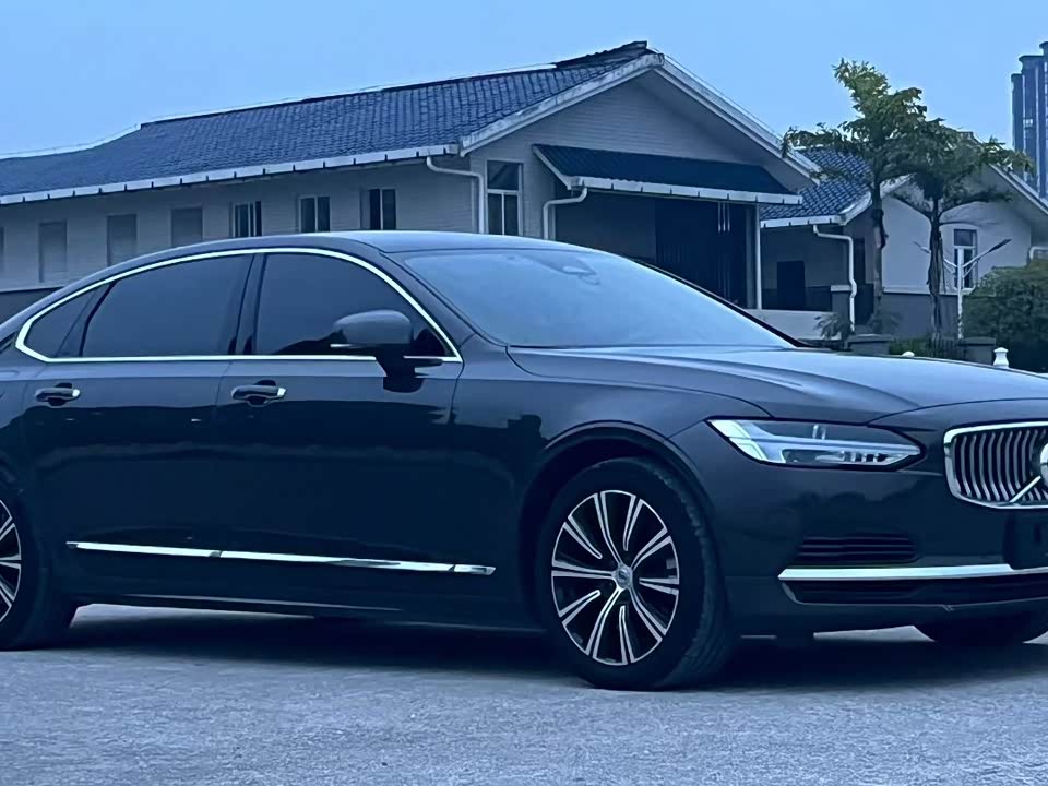 Volvo S90