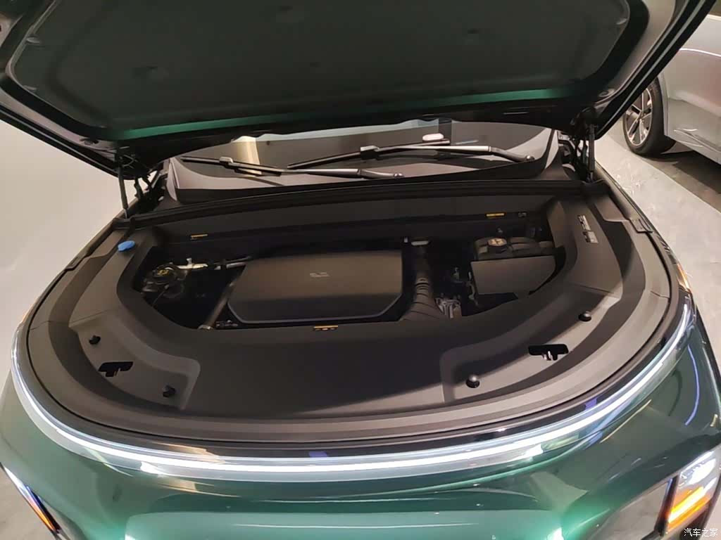 Li Auto L9, 2025 20