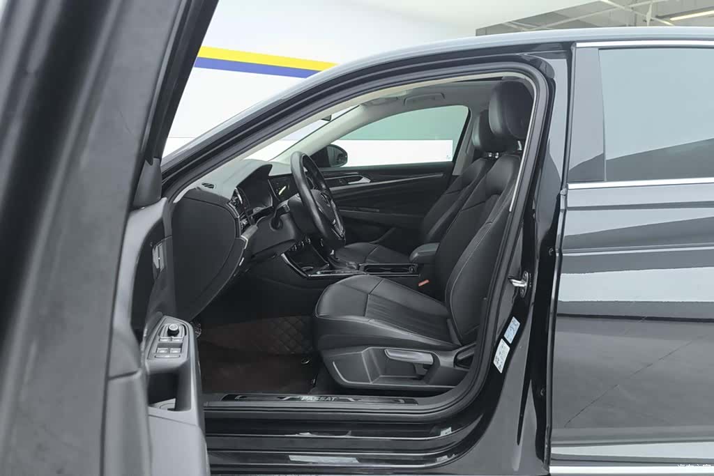 Volkswagen Passat, 2021 9