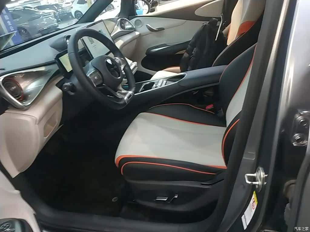 BYD Dolphin, 2022 15