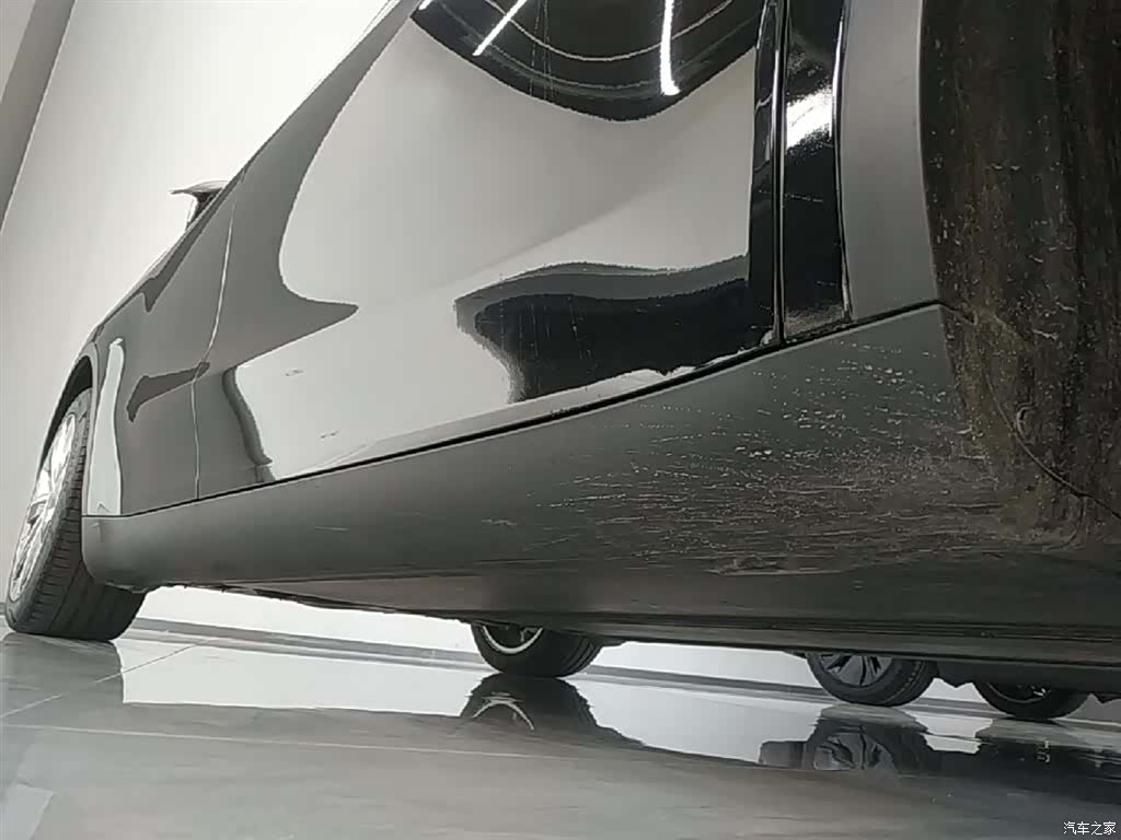Tesla Model Y, 2023 21