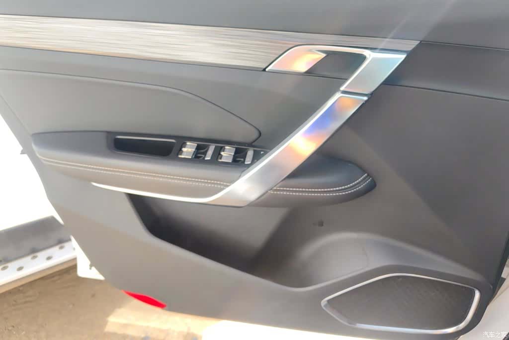 Geely Boyue, 2020 7