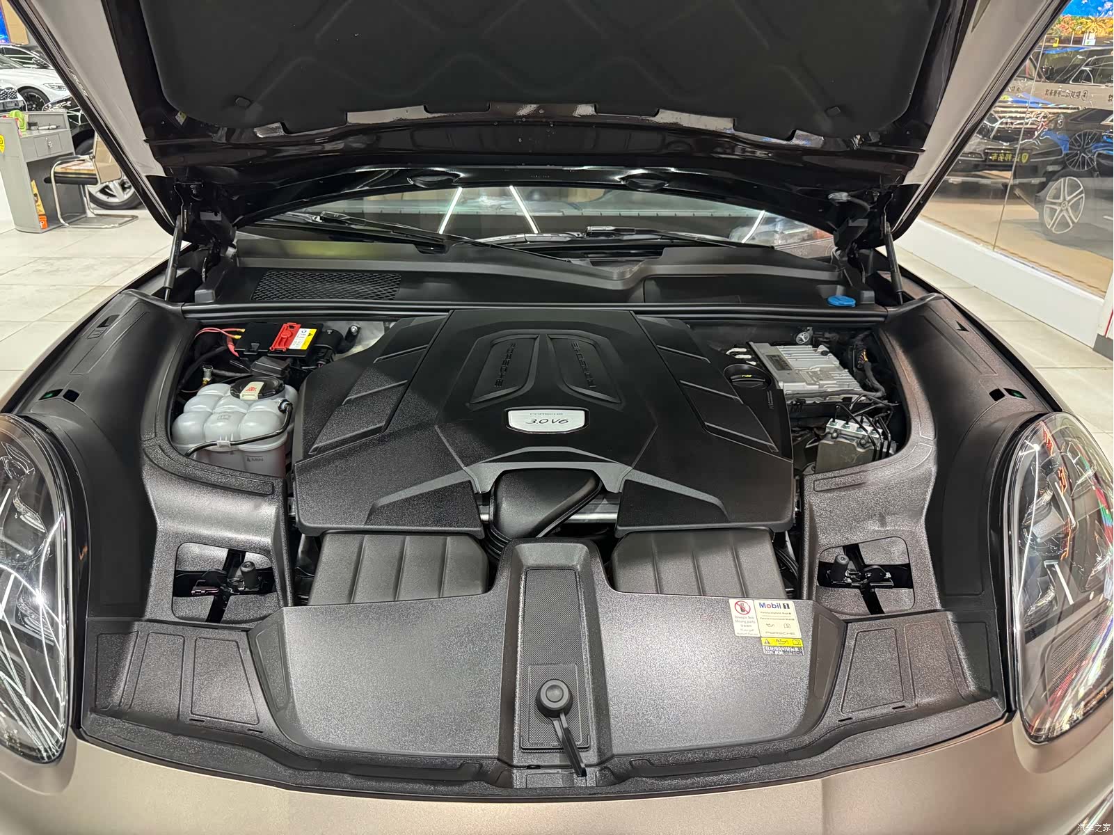 Porsche Cayenne, 2019 15
