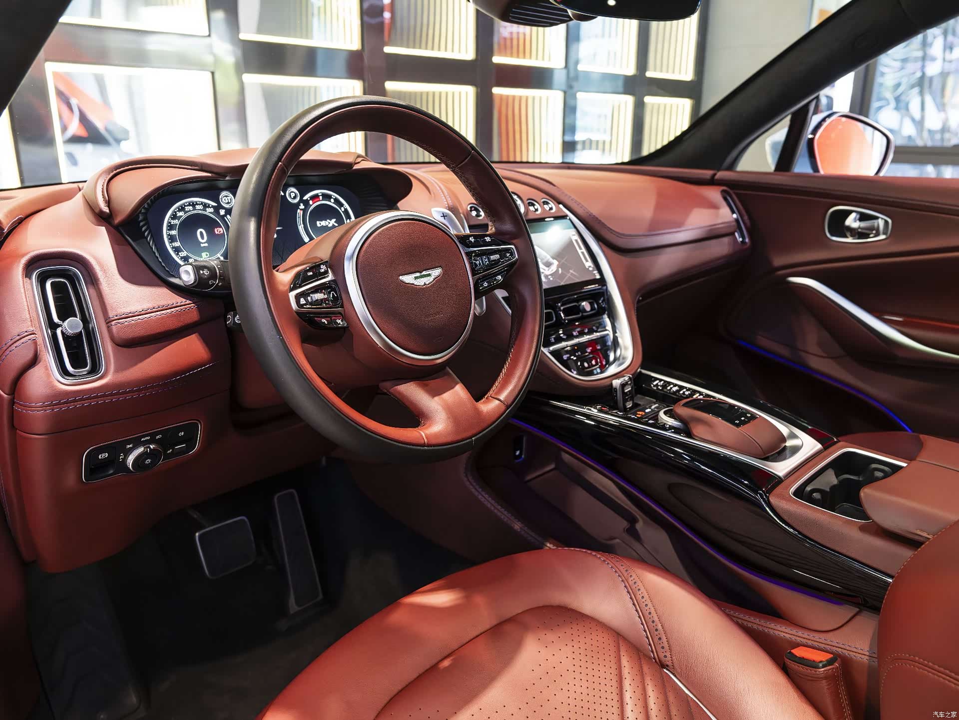 Aston Martin DBX, 2022 17