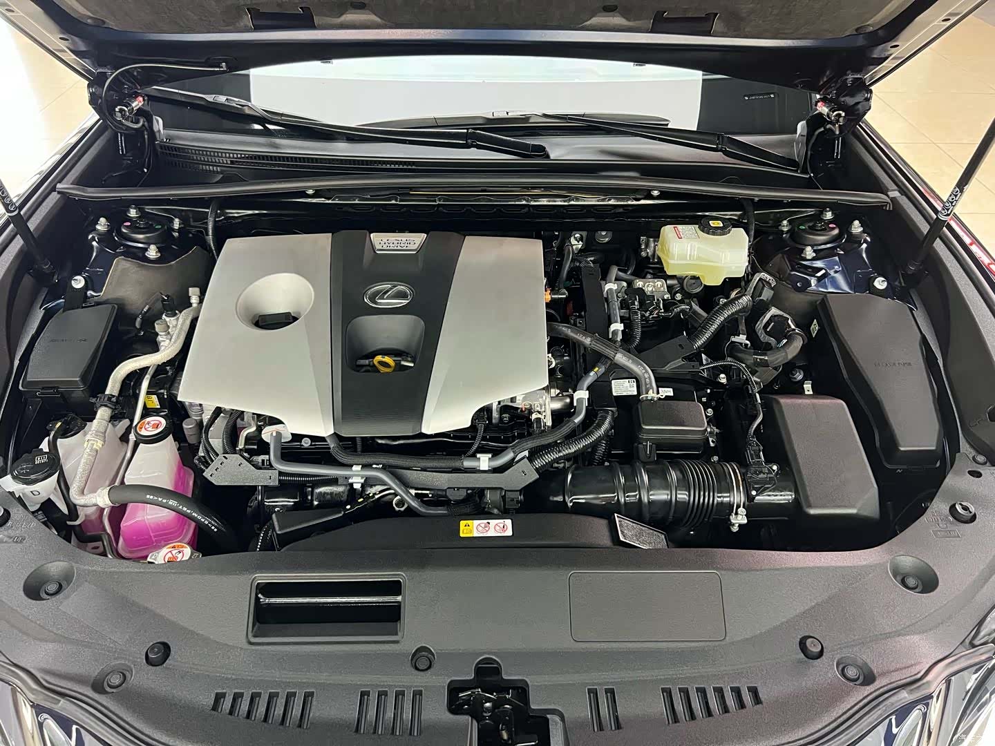 Lexus ES, 2021 25