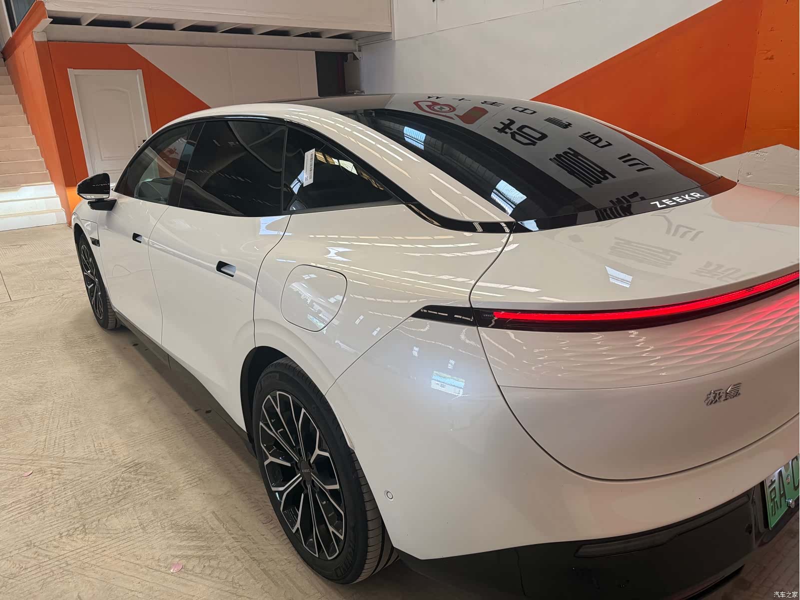 Zeekr 007, 2024 7