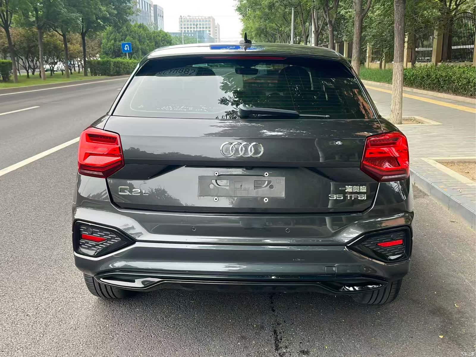Audi Q2L, 2022 все фото
