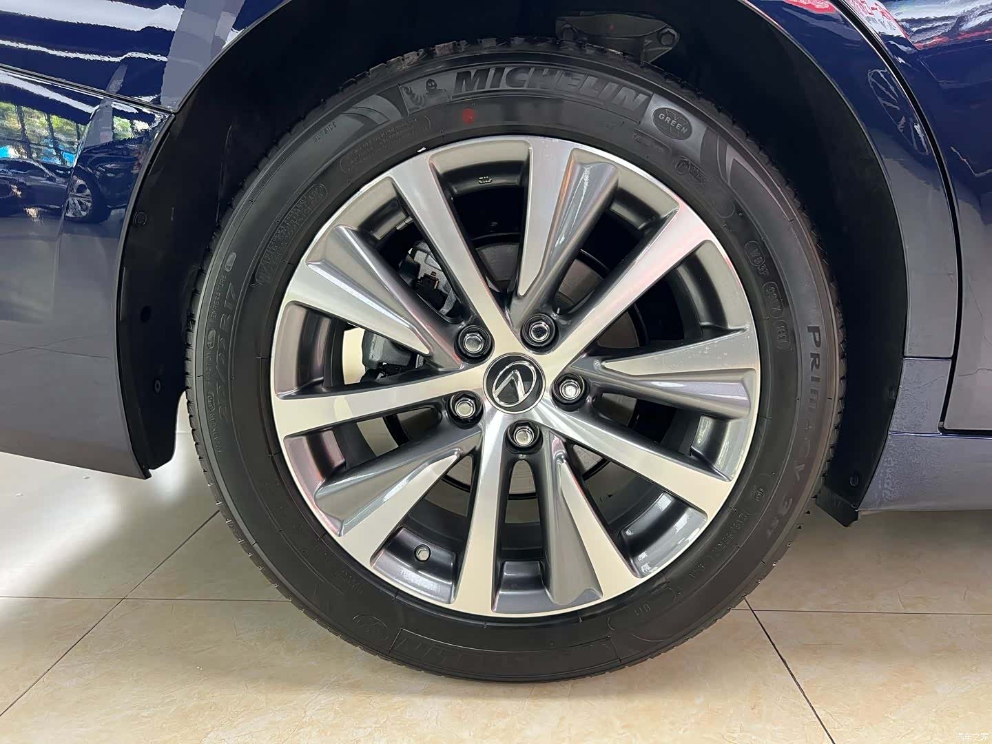Lexus ES, 2021 28