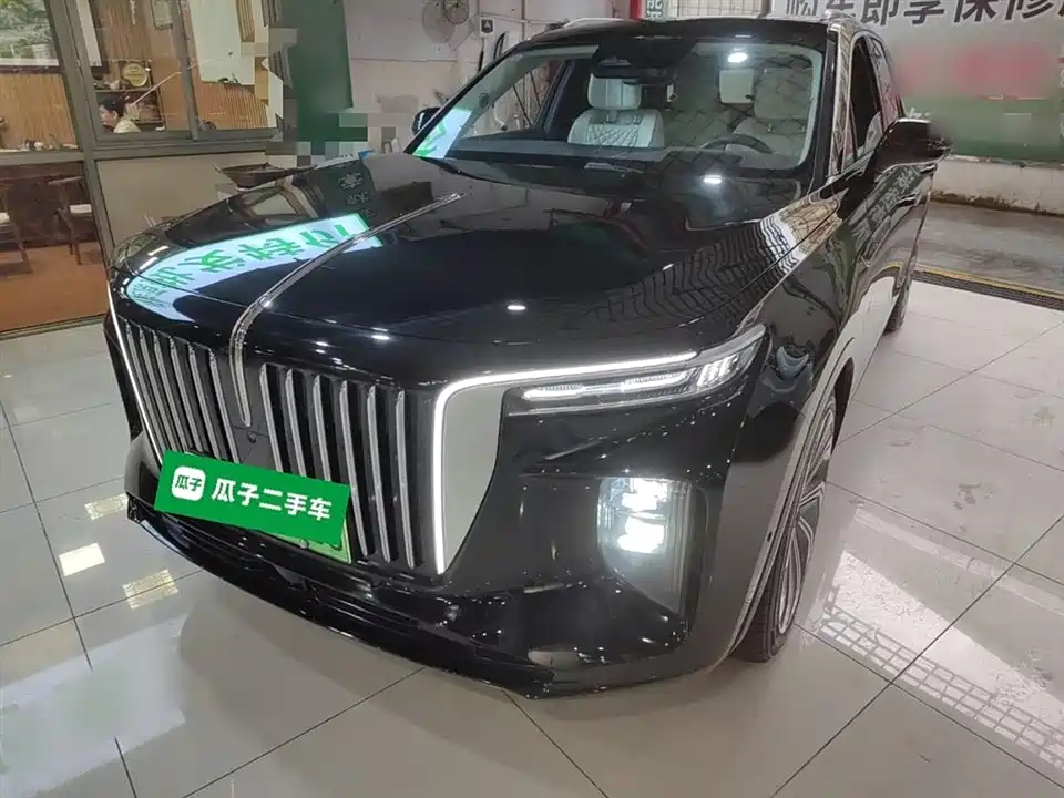 Hongqi E-HS9