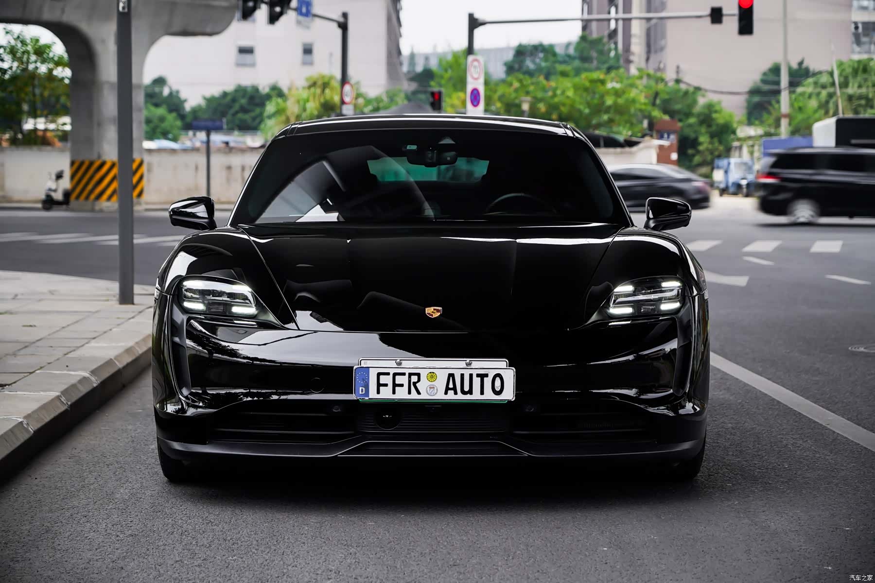 Porsche Taycan, 2020 9