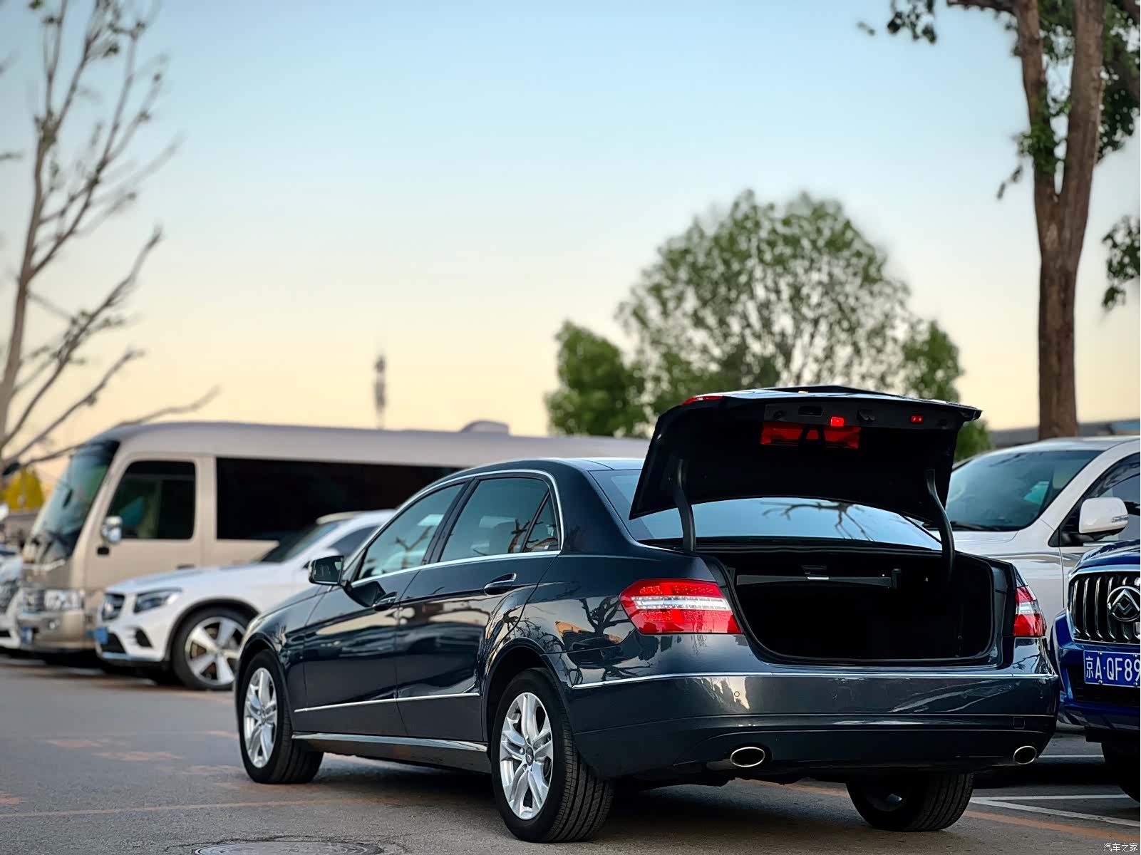 Mercedes-Benz E-Class, 2011 все фото