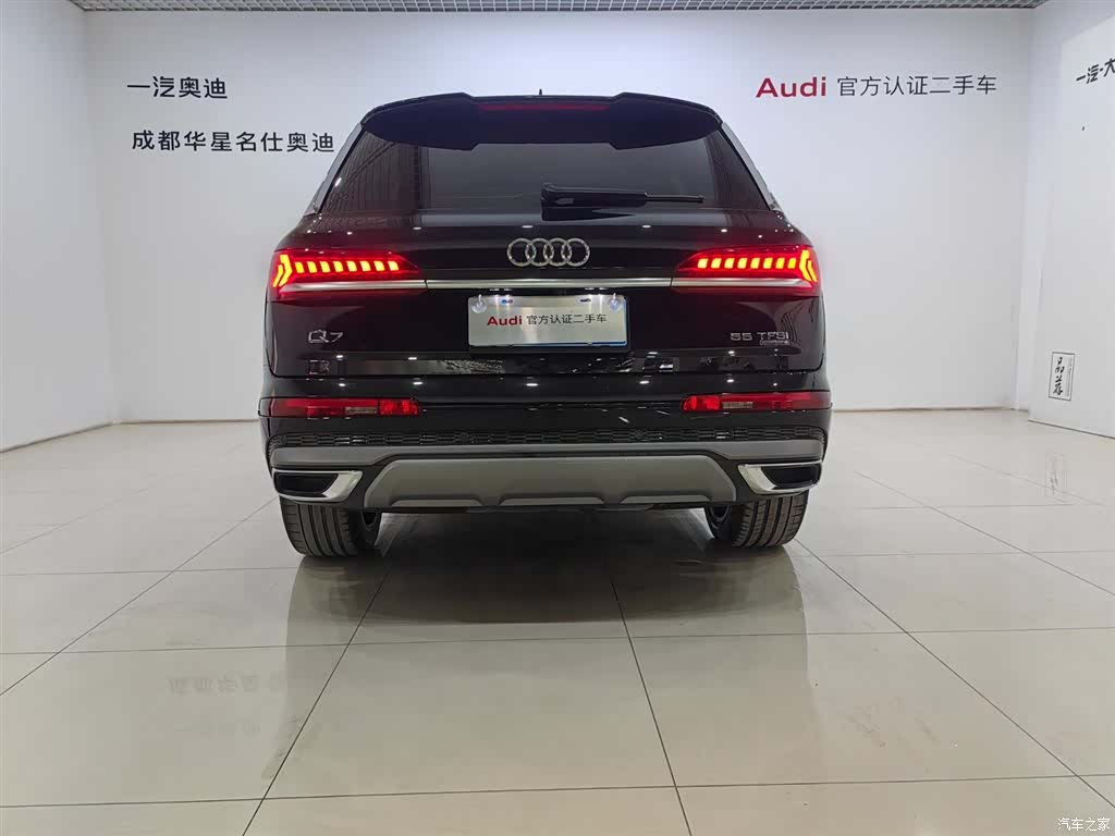 Audi Q7, 2022 все фото