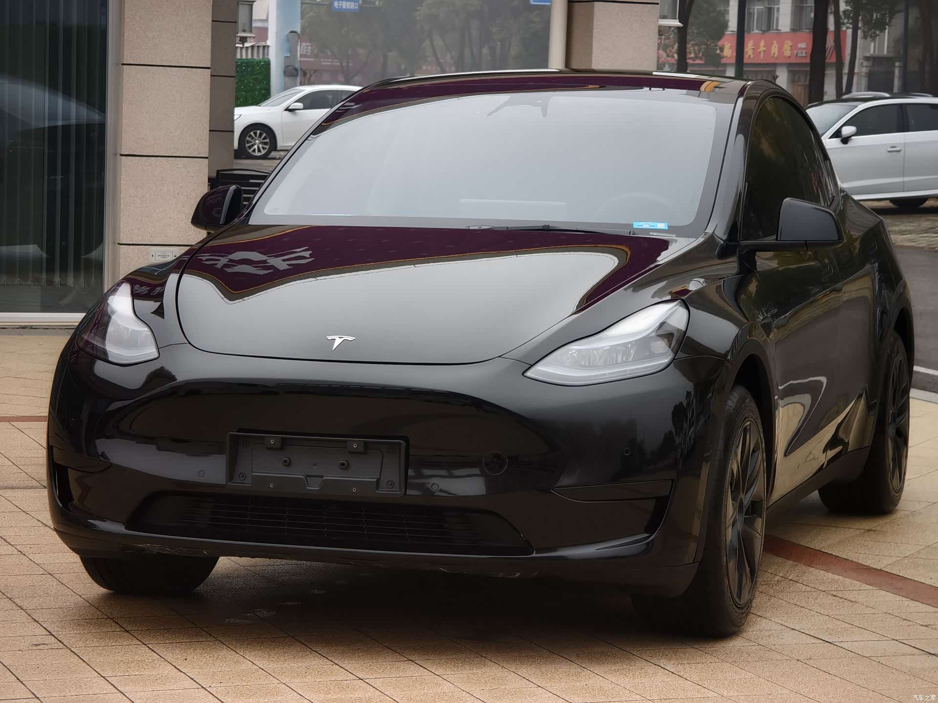 Tesla Model Y, 2024 1