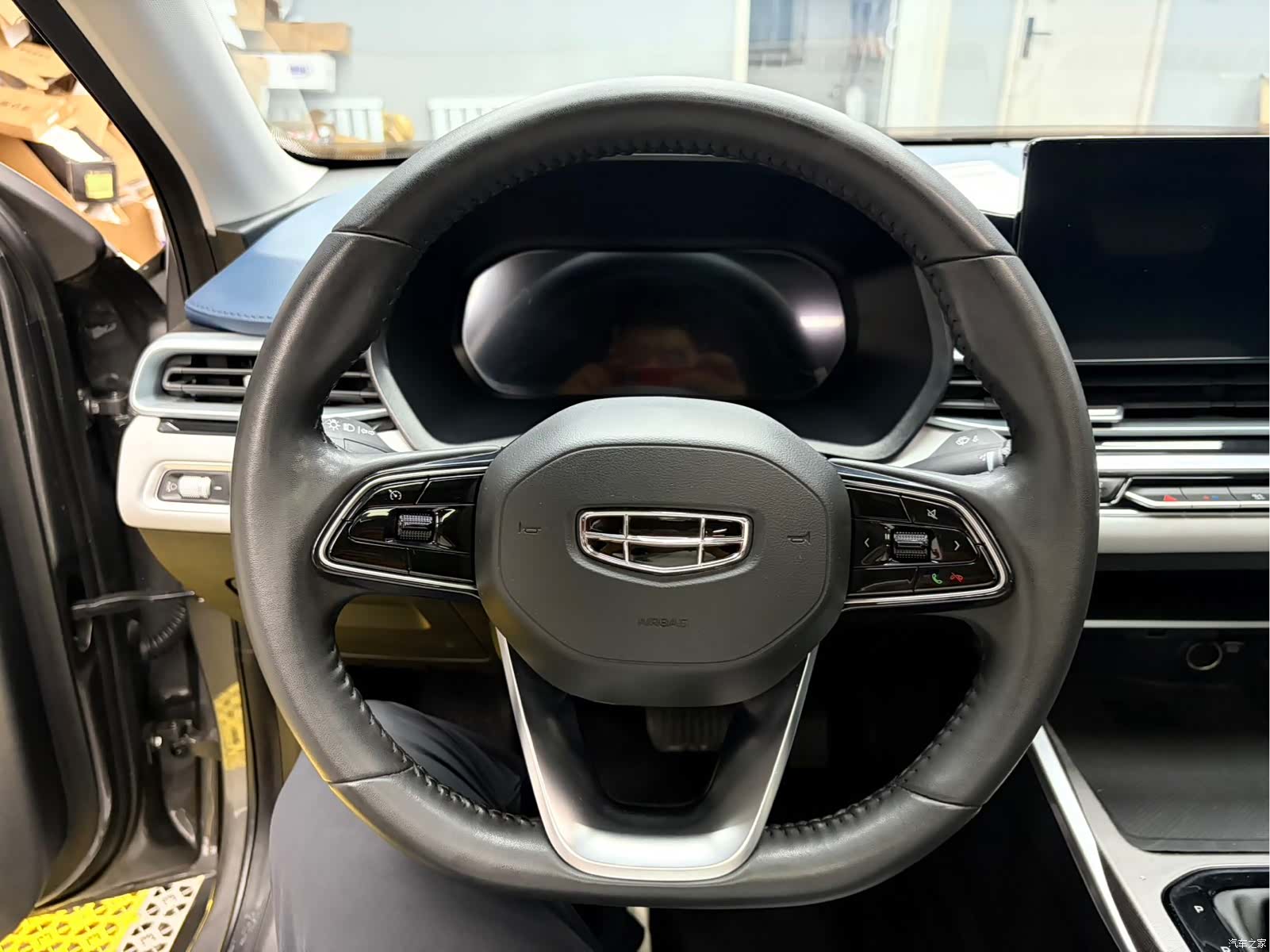 Geely Emgrand, 2022 18