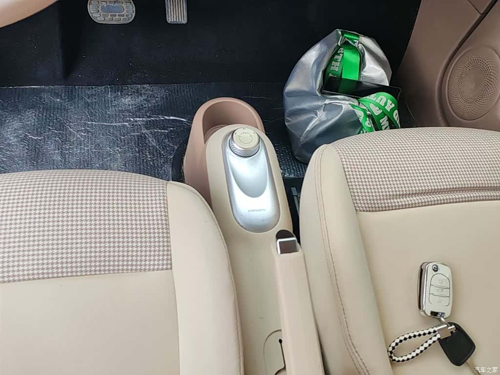 Wuling MINIEV, 2025 14