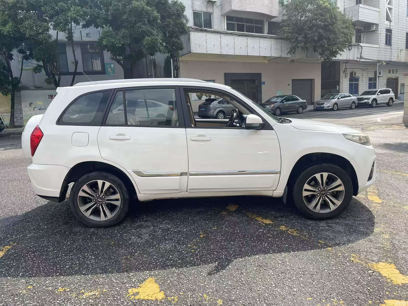 Chery 3, 2015 4