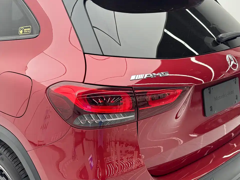 Mercedes-Benz GLA AMG Mercedes-Benz GLA AMG