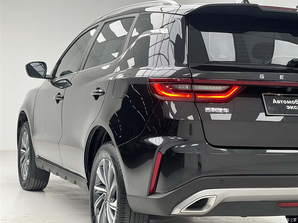Geely X6, 2022 7