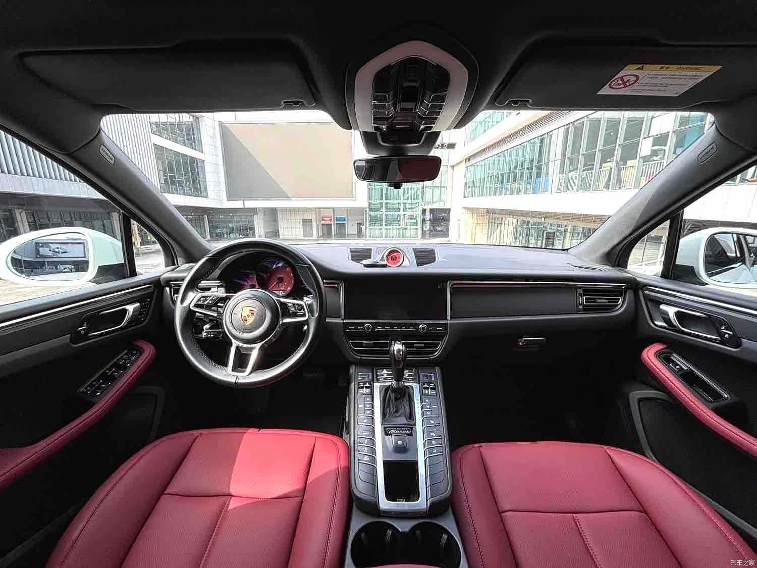 Porsche Macan, 2019 все фото