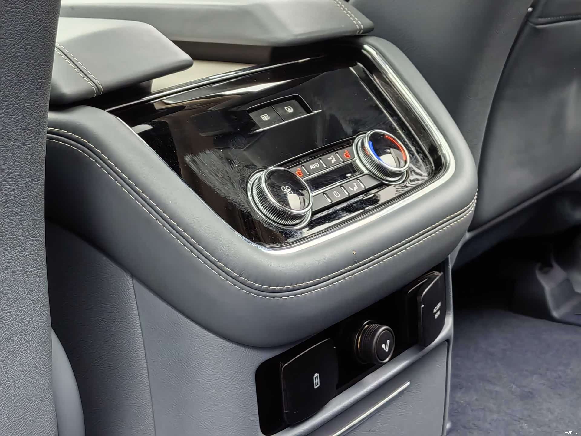 Lincoln Navigator, 2021 15