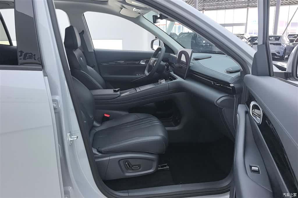 Geely Galaxy E5, 2025 8