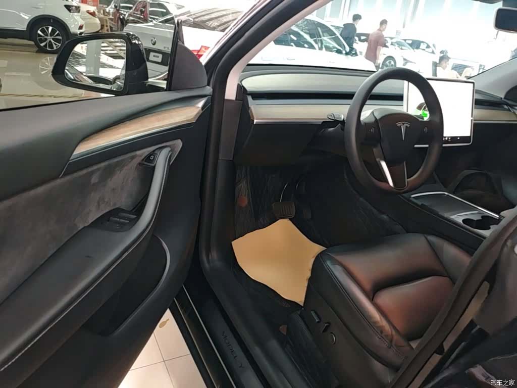 Tesla Model Y, 2021 16