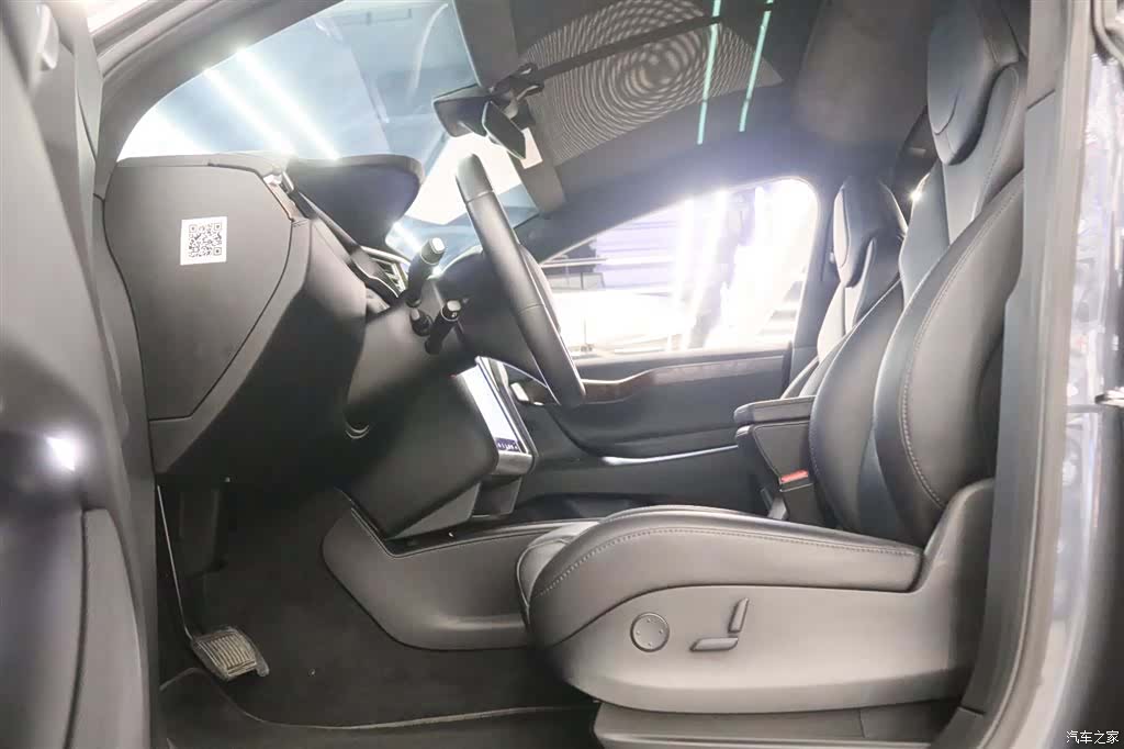 Tesla Model X, 2018 11