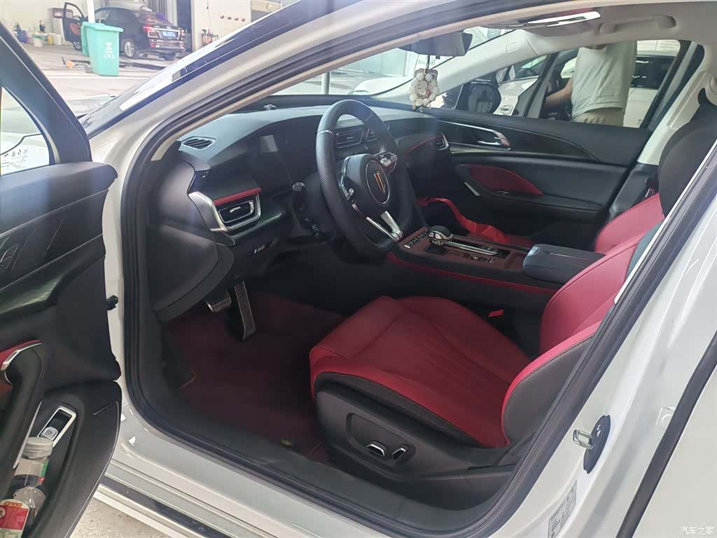 Hongqi H6, 2026 все фото