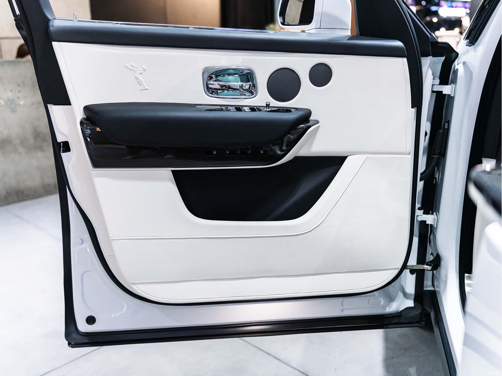 Rolls-Royce Cullinan, 2020 8