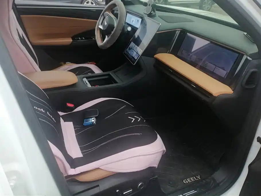 Geely Galaxy Galaxy L7