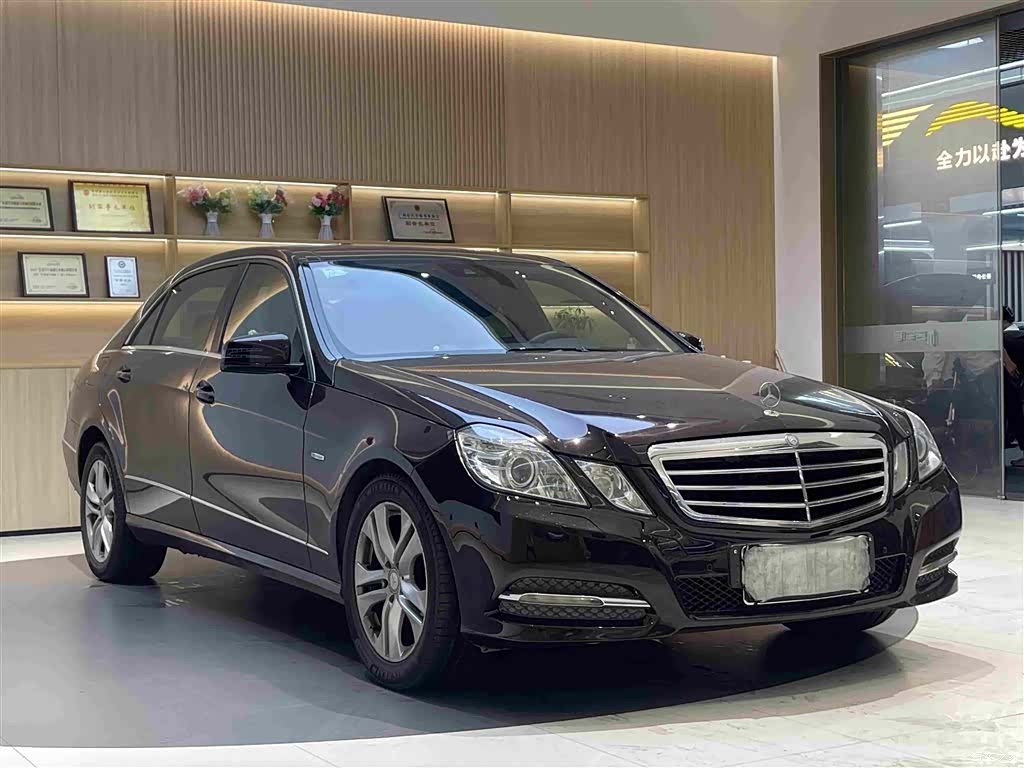 Mercedes-Benz E-Class, 2012 3