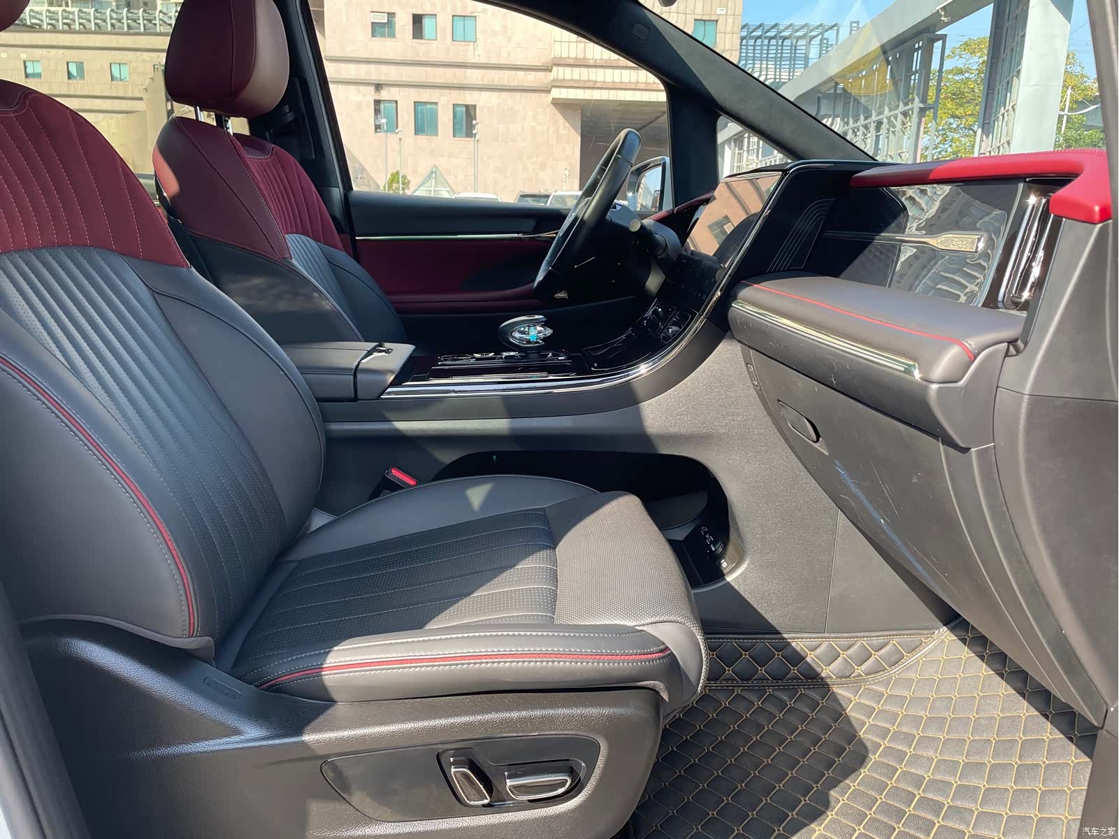 Trumpchi M8, 2023 12