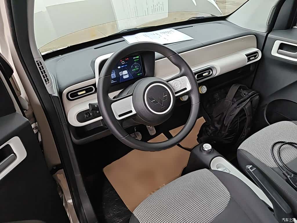Wuling MINIEV, 2025 10