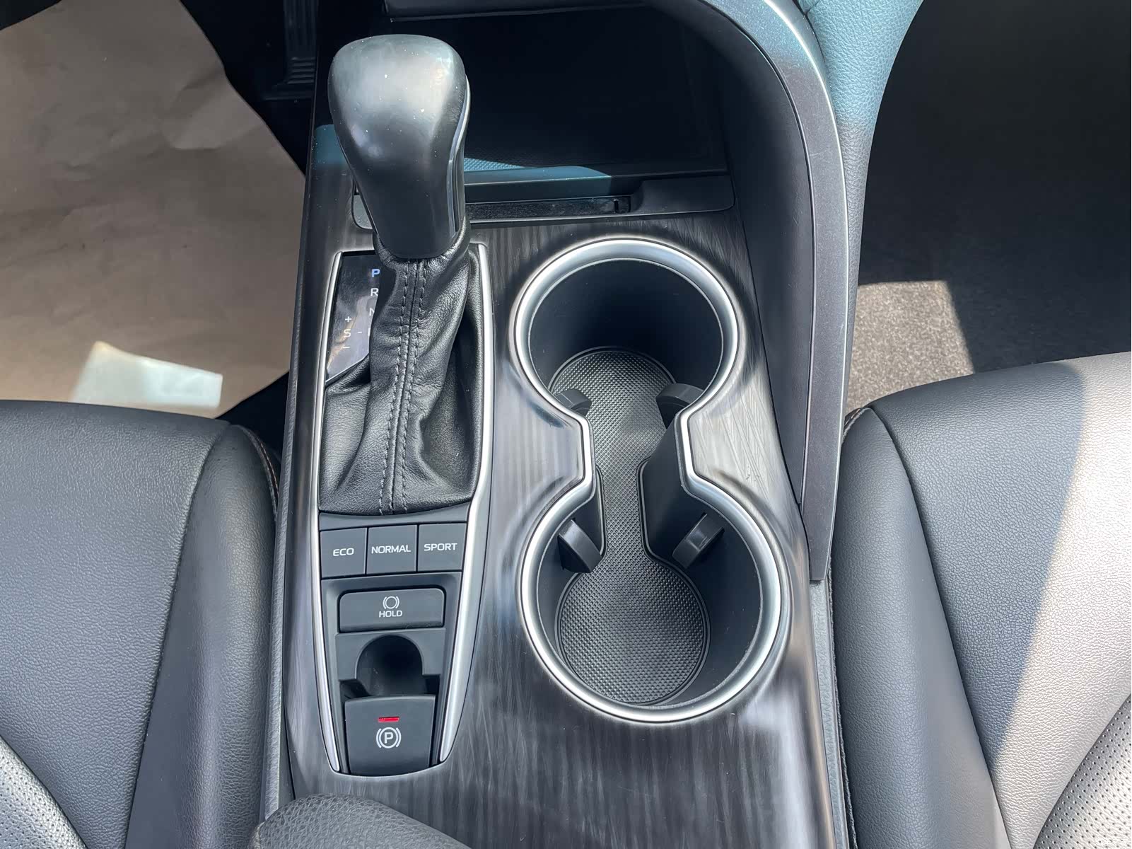 Toyota Camry, 2023 14