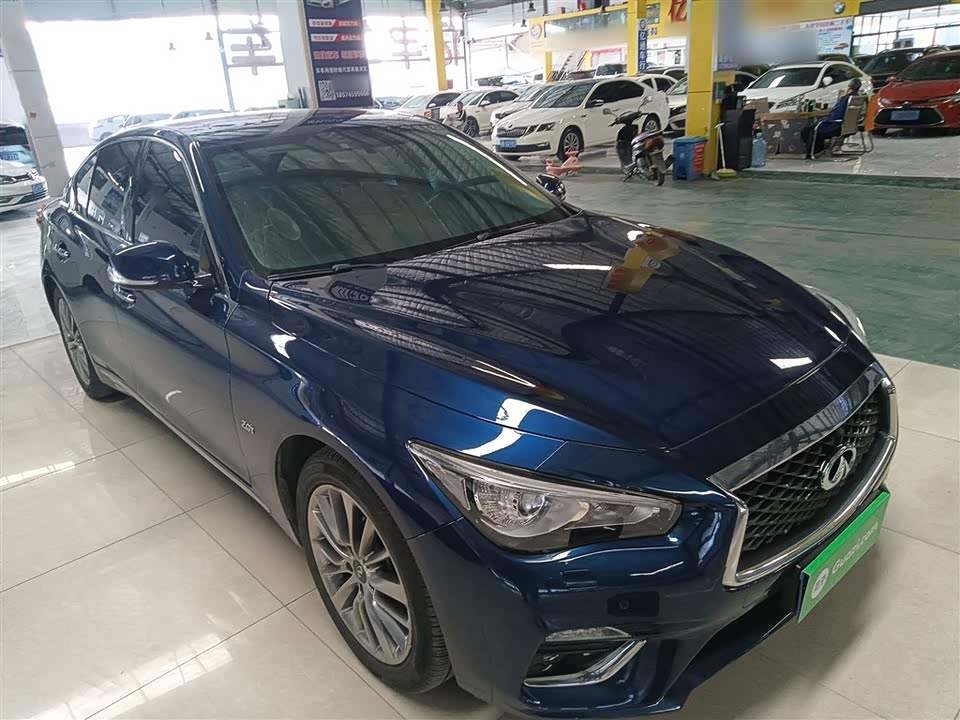 Infiniti Q50L