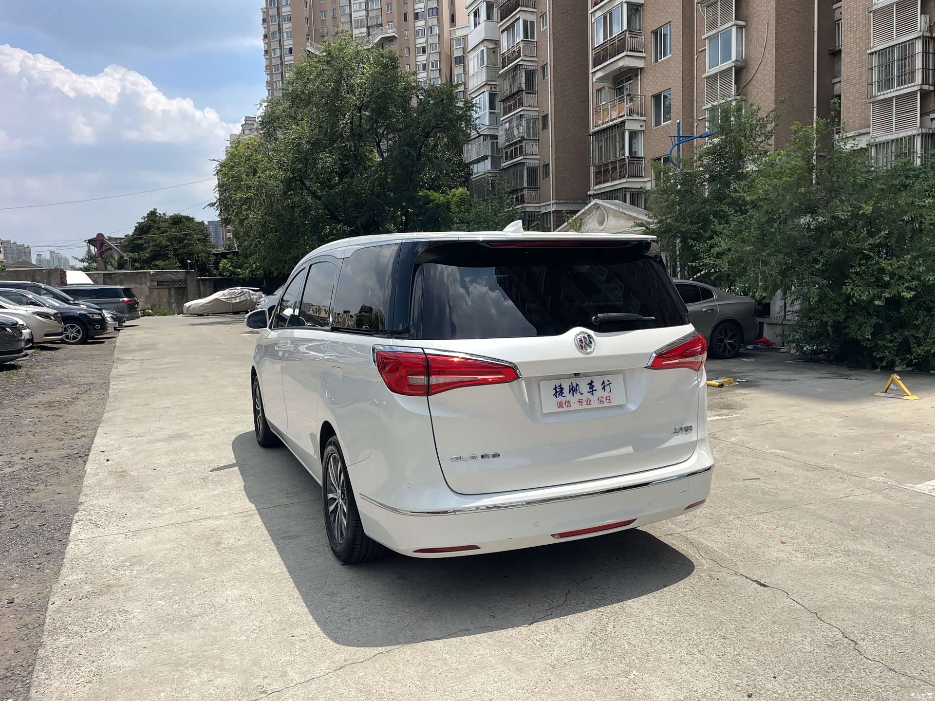 Buick GL8, 2017 4