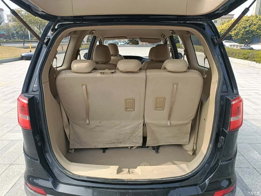Wuling 730, 2016 10