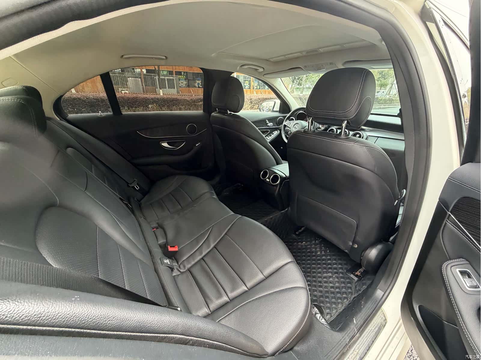 Mercedes-Benz C-Class, 2017 15