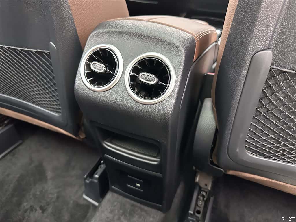 Mercedes-Benz GLB, 2023 23