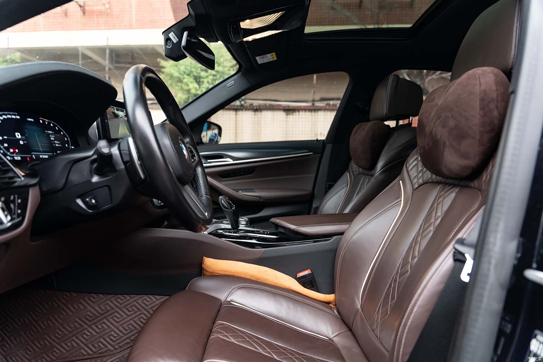 BMW 5 Series, 2023 13