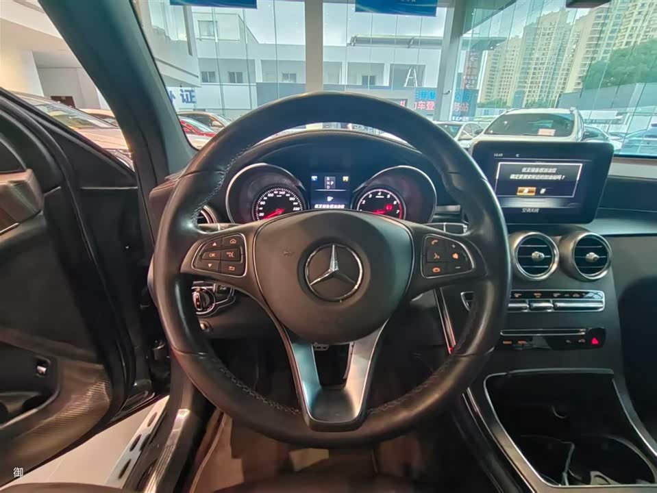 Mercedes-Benz GLC Mercedes-Benz GLC