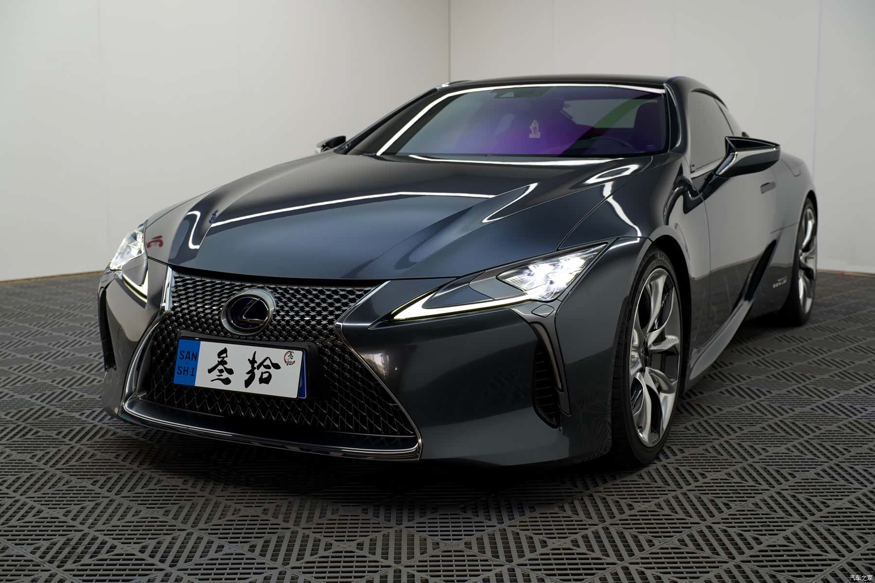 Lexus LC, 2018 3
